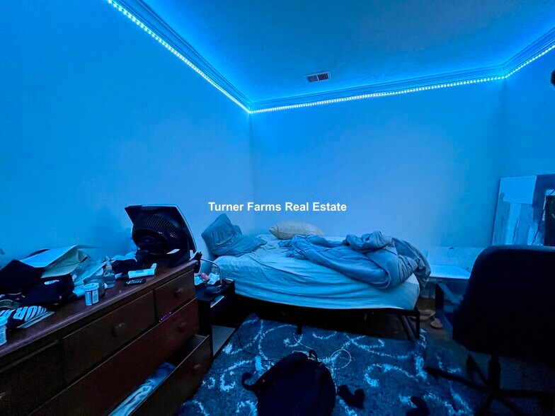 Building Photo - 712 Shawmut Ave