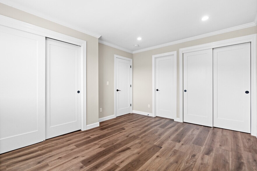 Building Photo - 2480 Ardee Ln