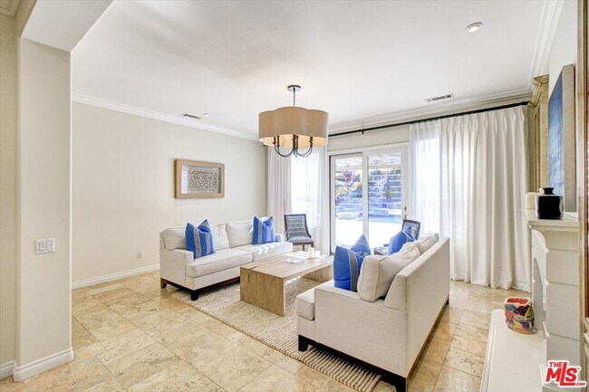 Building Photo - 2860 Dewdrop Pl