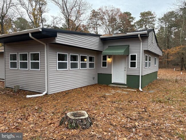 Building Photo - 6 Rockland Ave