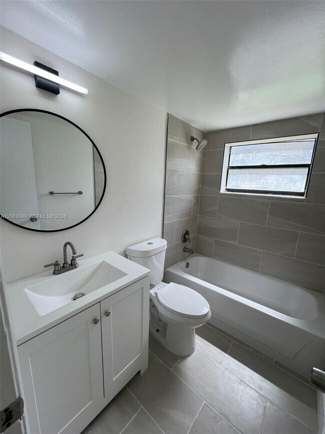 Building Photo - 2685 W 66th St