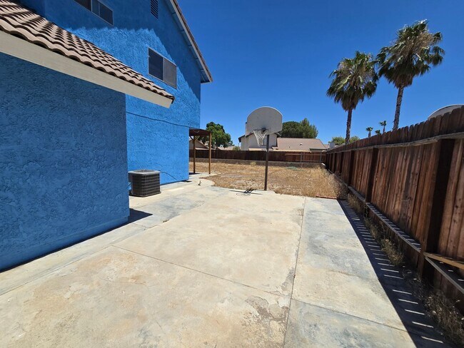 Building Photo - 39418 Southcliff Way