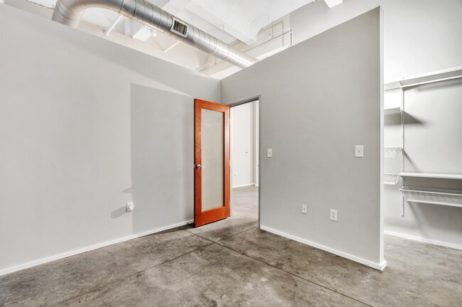 Building Photo - Downtown St. Louis Condo for Rent - Meridian Building