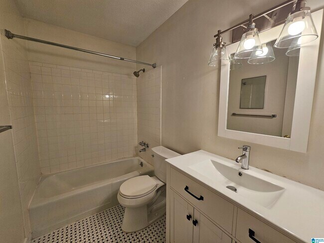 Building Photo - 3405 Sandner Ct