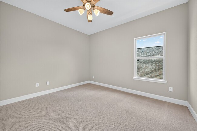 Building Photo - 161 Ginger Garlic Lp