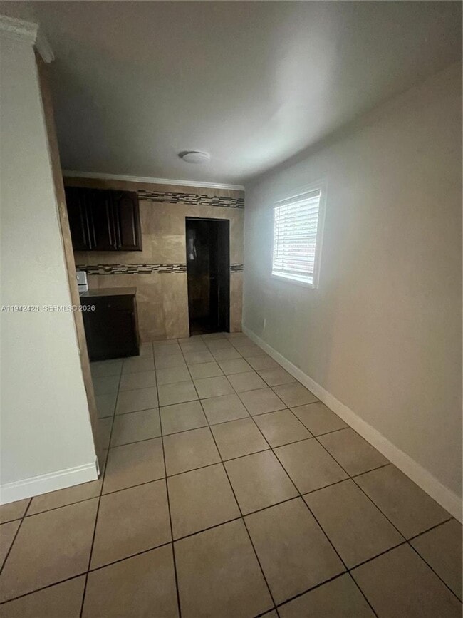 Building Photo - 700 N 68th Way