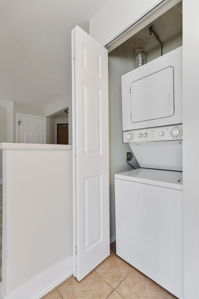 Building Photo - 96 Gant Cir