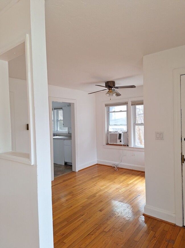 Building Photo - 450 Highland Ave NW