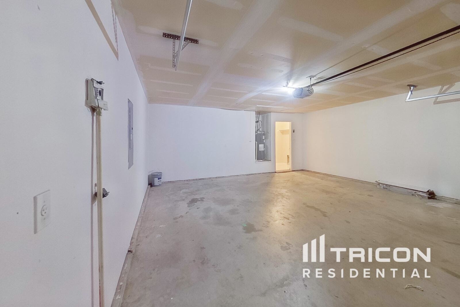Building Photo - 3018 High Gate Dr