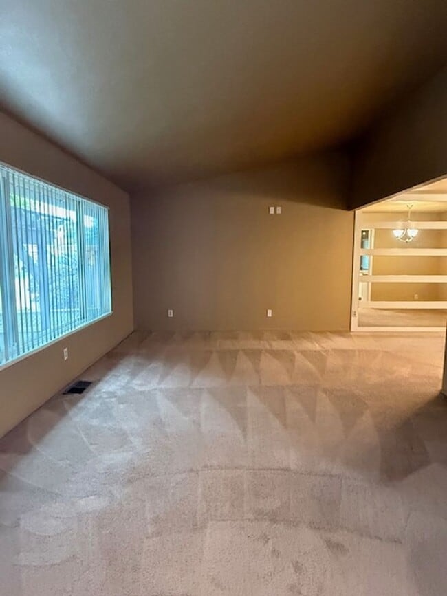 Building Photo - OPEN HOUSE this Wednesday 5pm-6:30pm - Private Redwood Setting | 4BR Home with Family Room, Bar &...