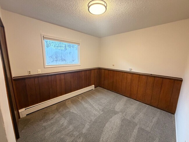 Building Photo - A beautiful and spacious (4) Bedroom home has what you need!