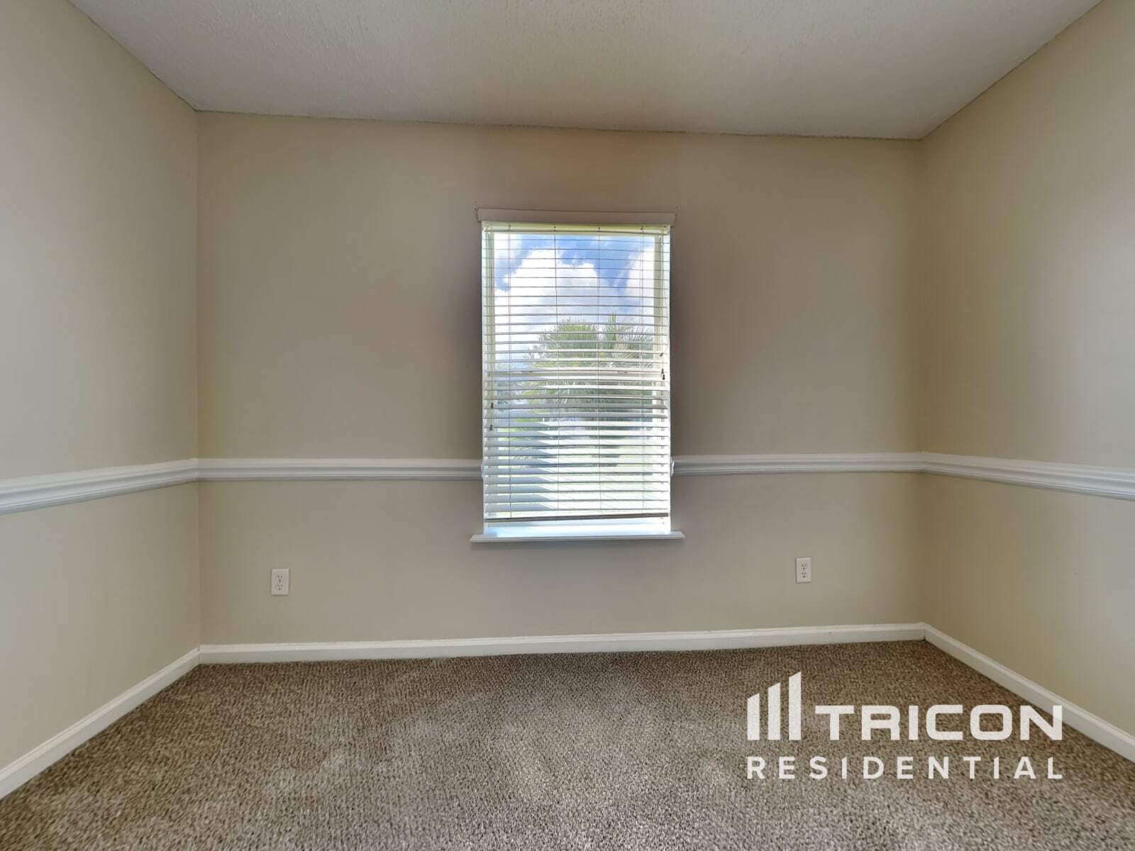 Building Photo - 7134 Beekman Lake Dr