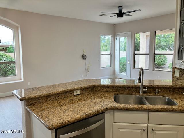 Building Photo - 338 W Helena Dr