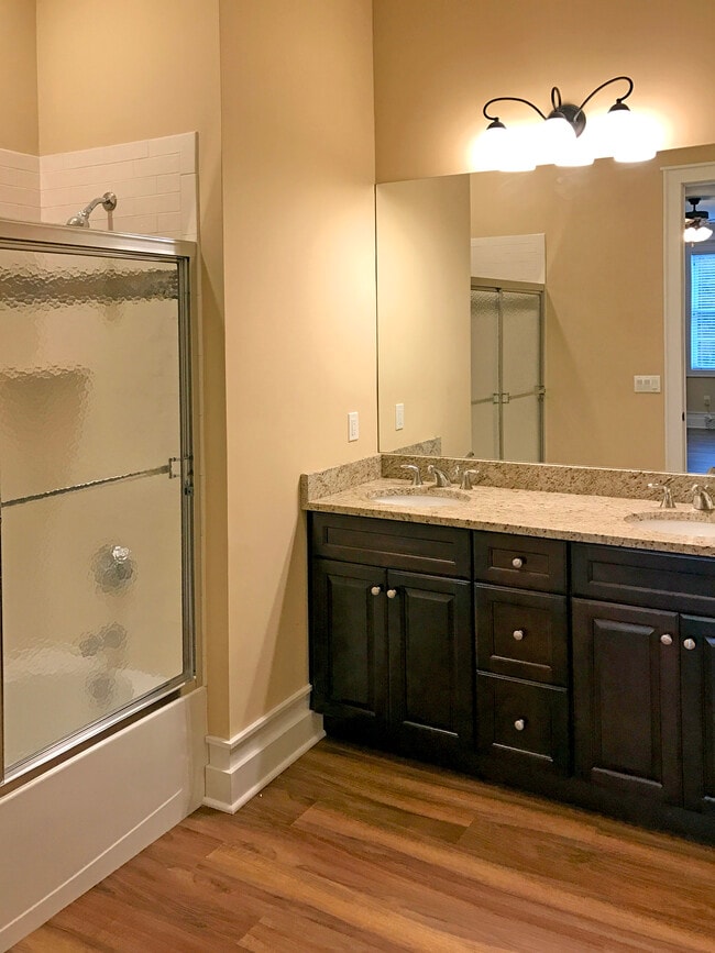 Building Photo - 20 Boulder Hills Boulevard