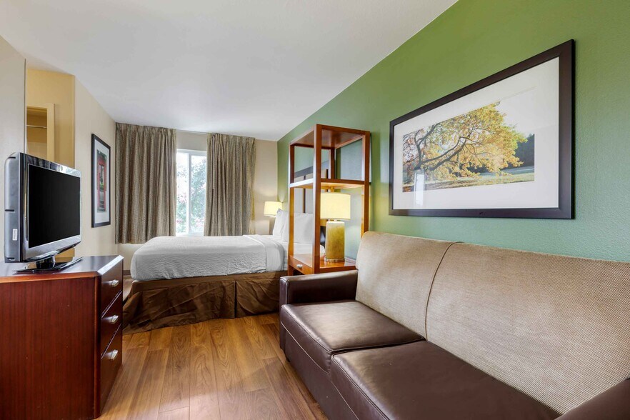 Building Photo - Furnished Studio-Dallas - Las Colinas - Green Park Dr.