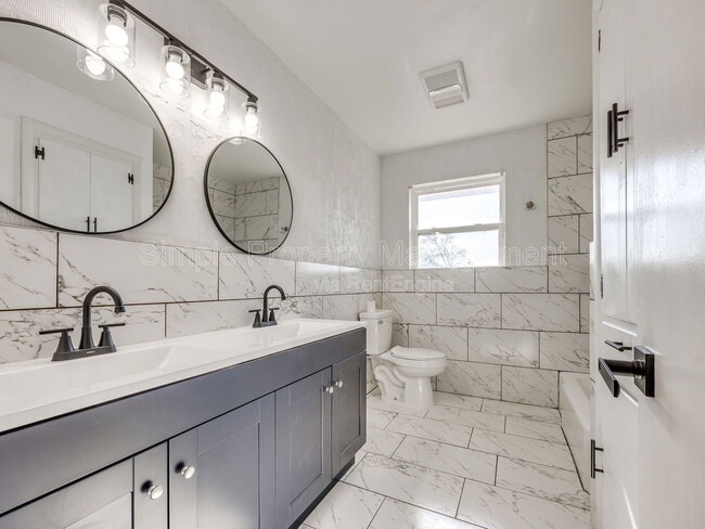 Building Photo - 611 Garth Brooks Blvd