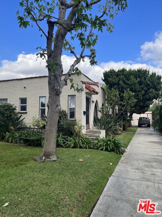 Building Photo - 4234 Lincoln Ave