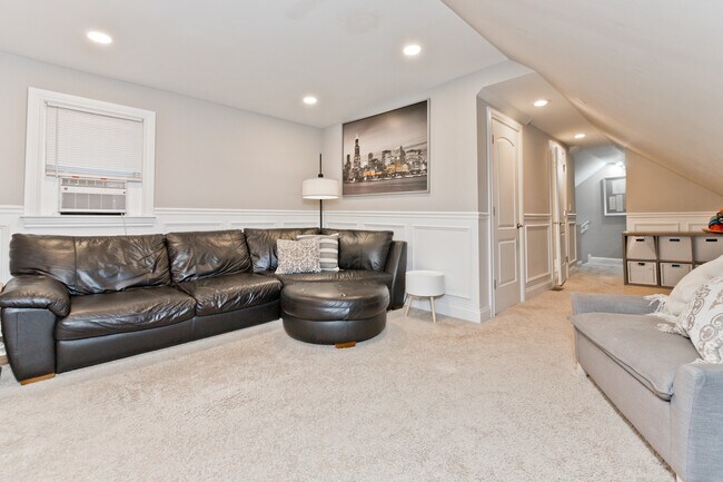 Building Photo - 2451 W Haddon Ave