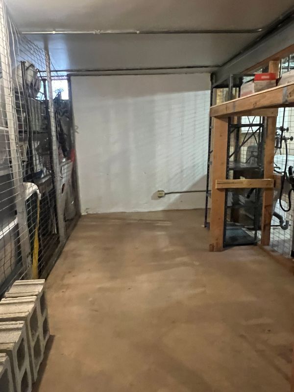 Building Photo - 512 Hill St