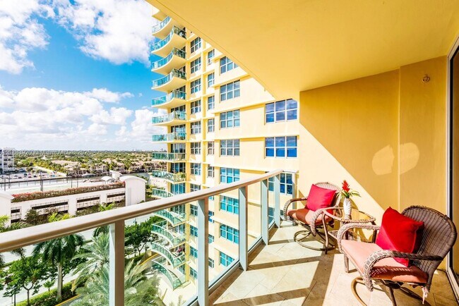 Primary Photo - 2501 S Ocean Dr