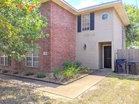 Building Photo - IMMEDIATE MOVE IN!!!  AMAZING 4 BED/3.5 BA...