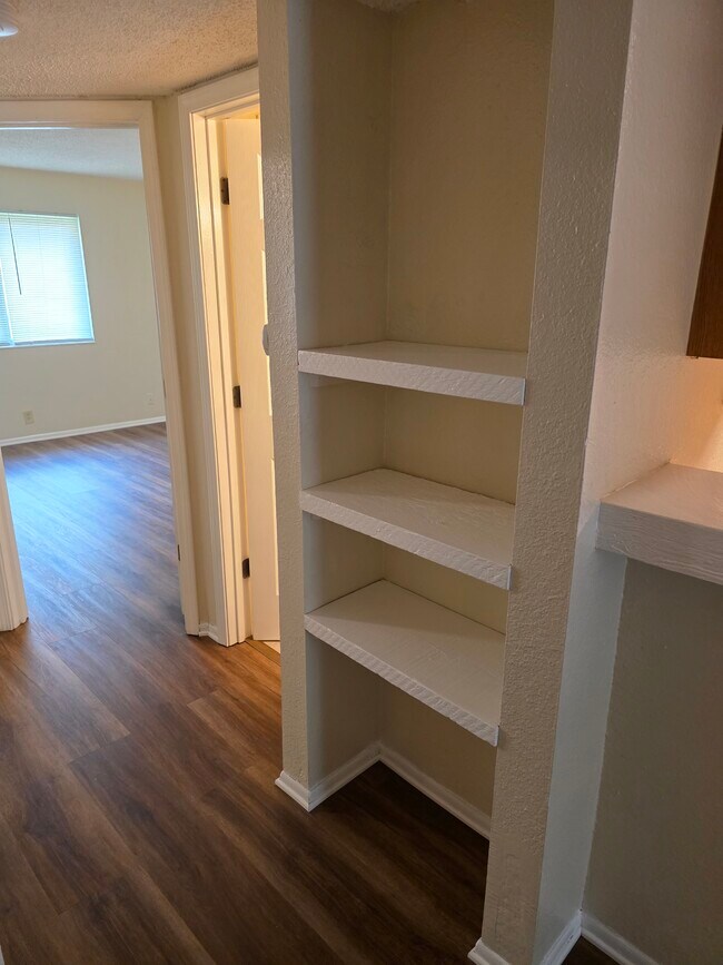 Building Photo - 3326
