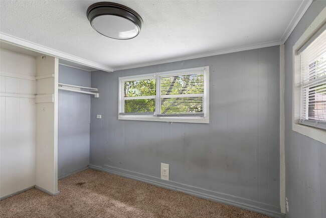 Building Photo - 10821 TX-150