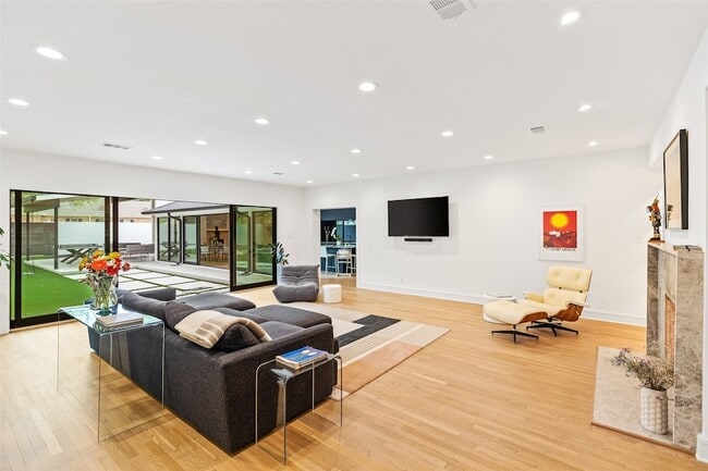 Building Photo - 5239 Edmondson Ave