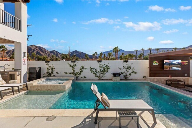 Building Photo - 51120 Avenida Navarro