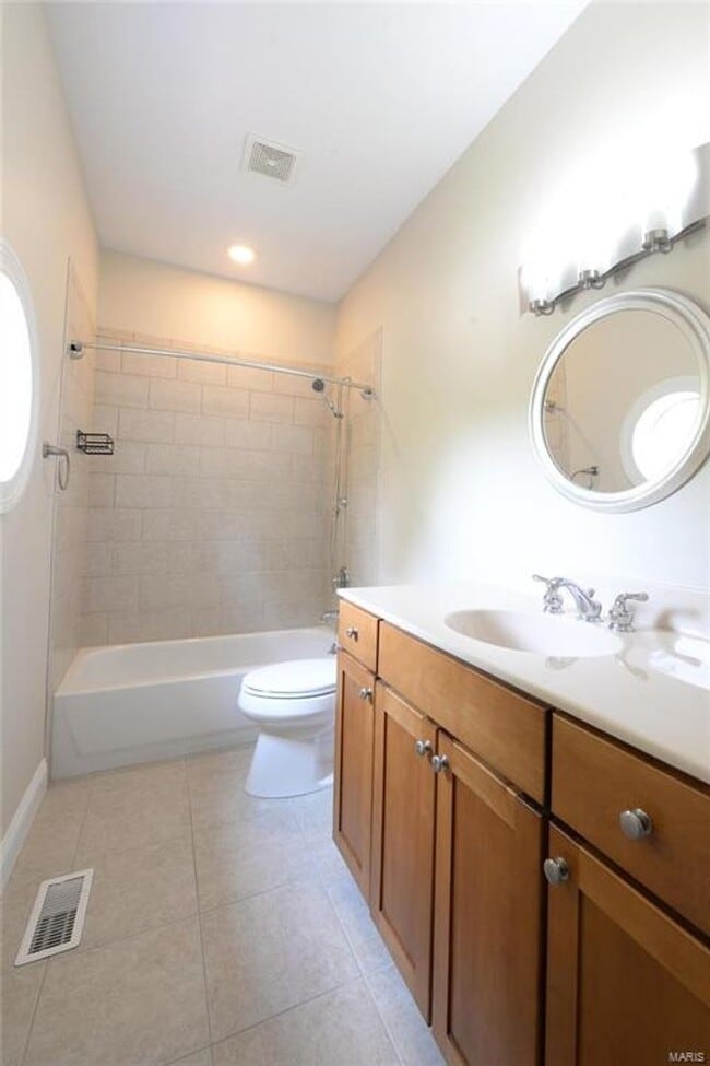 Building Photo - 7709 Gannon Ave