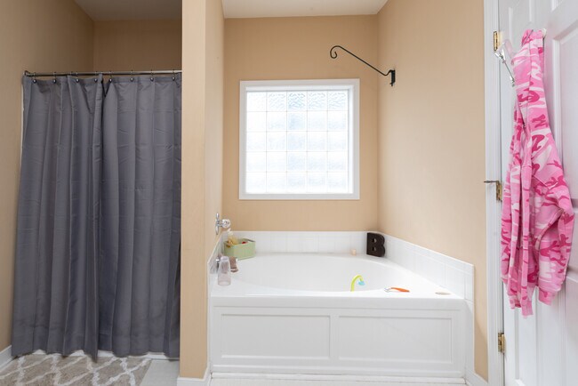 Building Photo - 14230 Spyglass Hill Cir