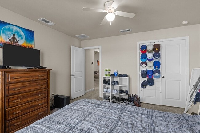 Building Photo - 6908 Wagon Ct