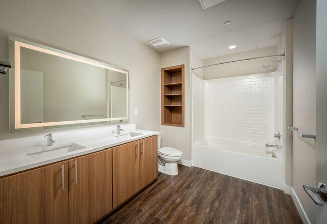 Building Photo - 398 Ortega Ave