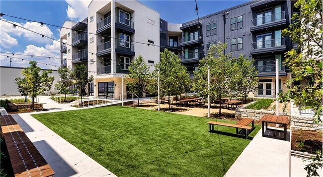 Building Photo - 5902 Westminster Dr