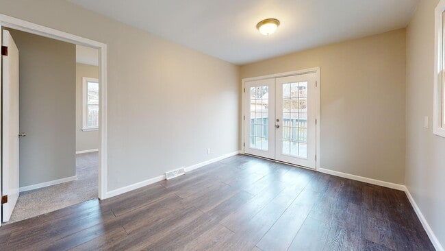 Building Photo - Jefferson Area - 3 Bedroom Single Family Home (between Lorain and Triskett)