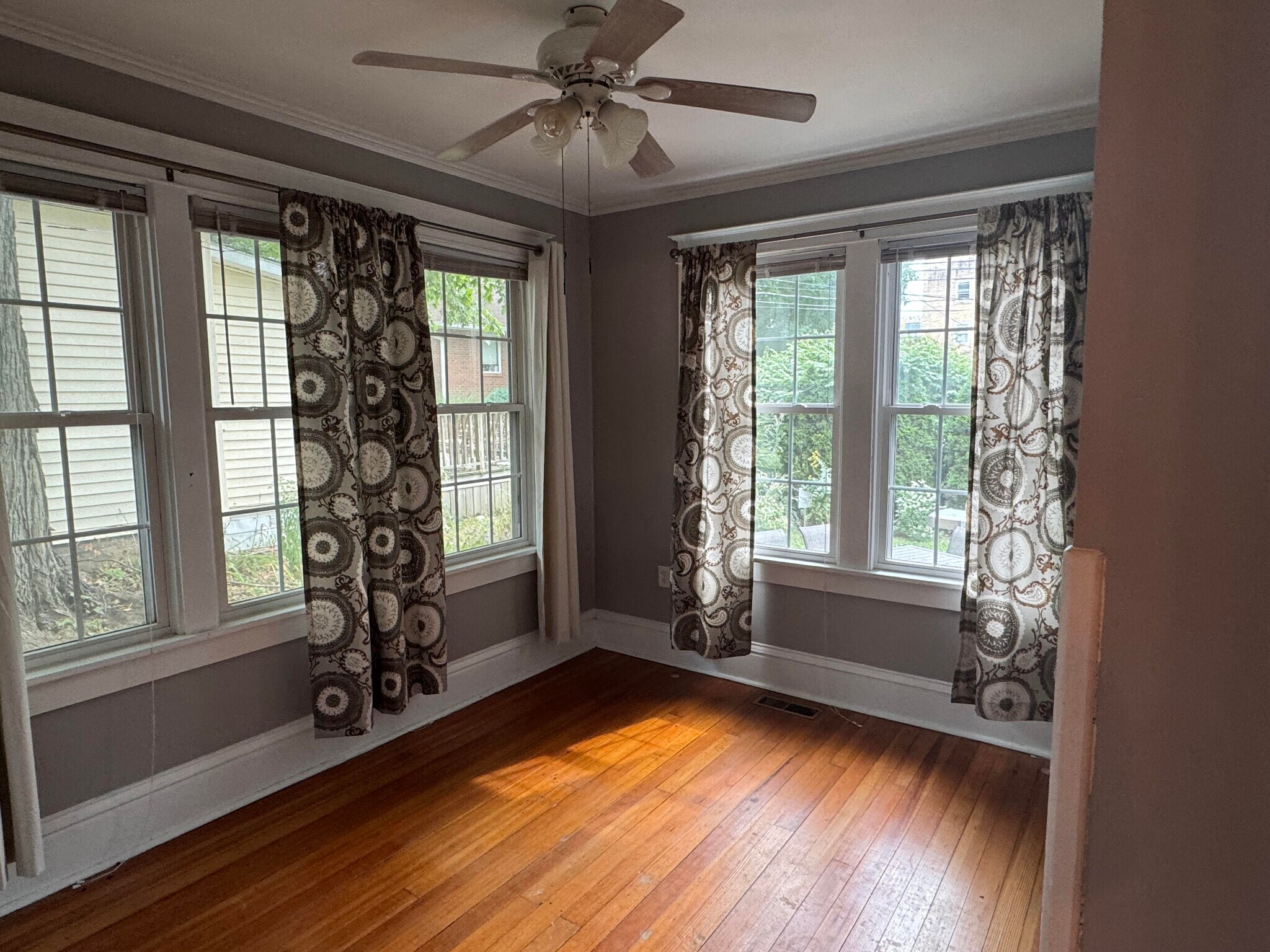 Downstairs Bedroom / Office - 253 Jefferson St