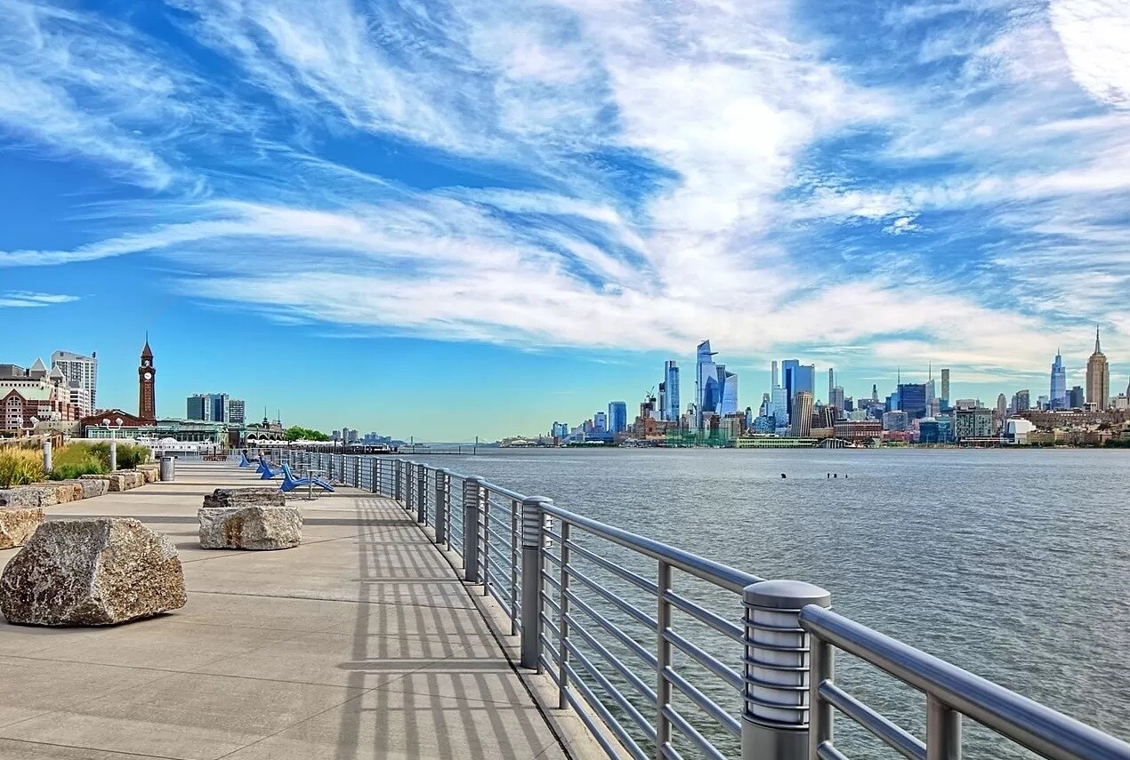 Waterfront Walkway - 20 Newport Pky