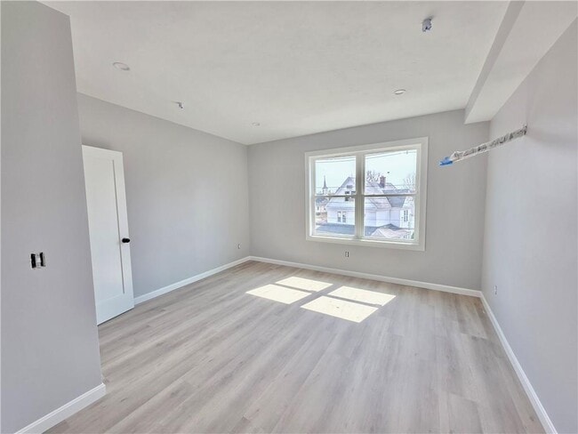 Building Photo - 1965 Smith St