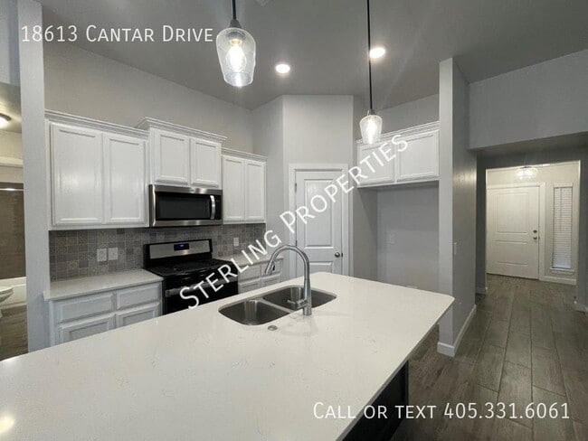 Building Photo - 18613 Cantar Dr