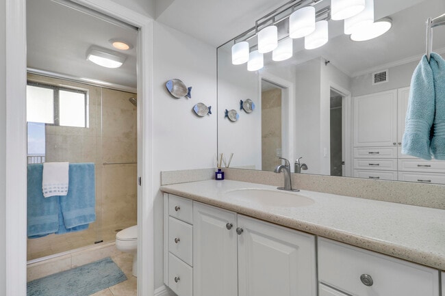 Building Photo - 200 Ocean Trail Way