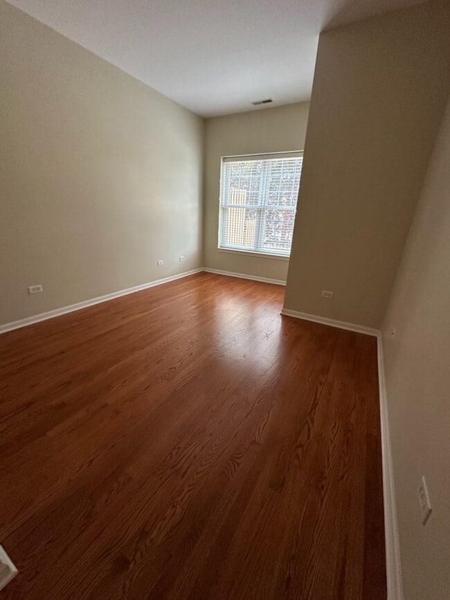Building Photo - 5100 W 96th St