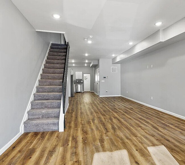 Building Photo - 1754 Georges Ln