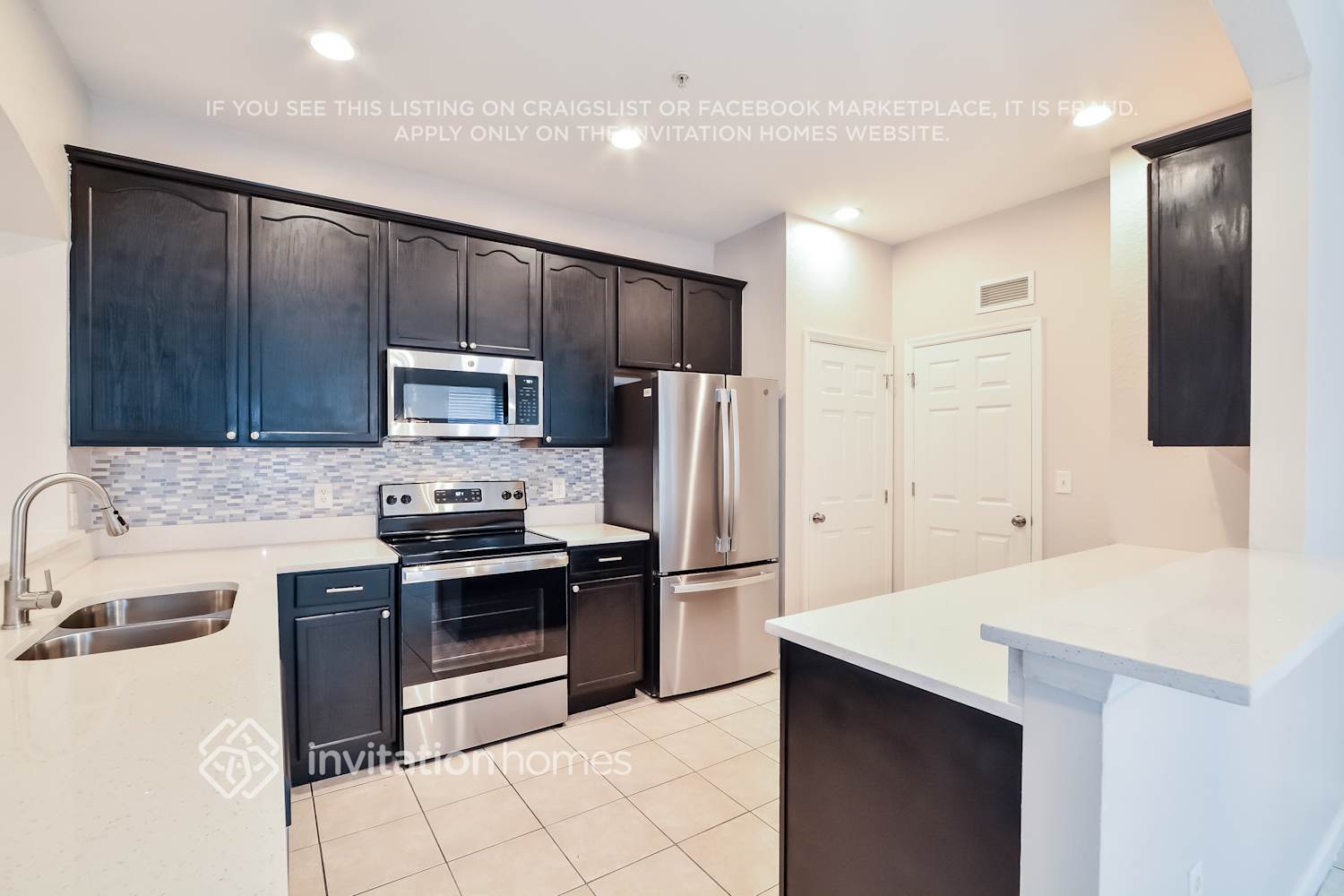 Building Photo - 14233 Turning Leaf Dr