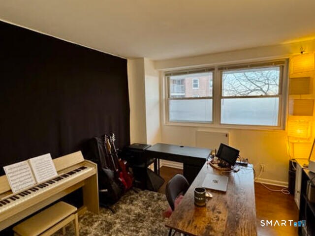 Building Photo - 91 Strawberry Hill Ave