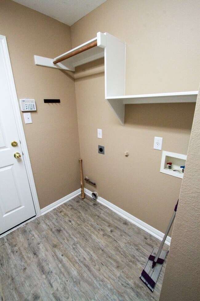 Building Photo - Beautiful 3 Bedroom, 2 Bath Home in West Round Rock