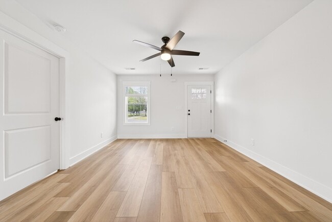 Building Photo - 101 Gibson St