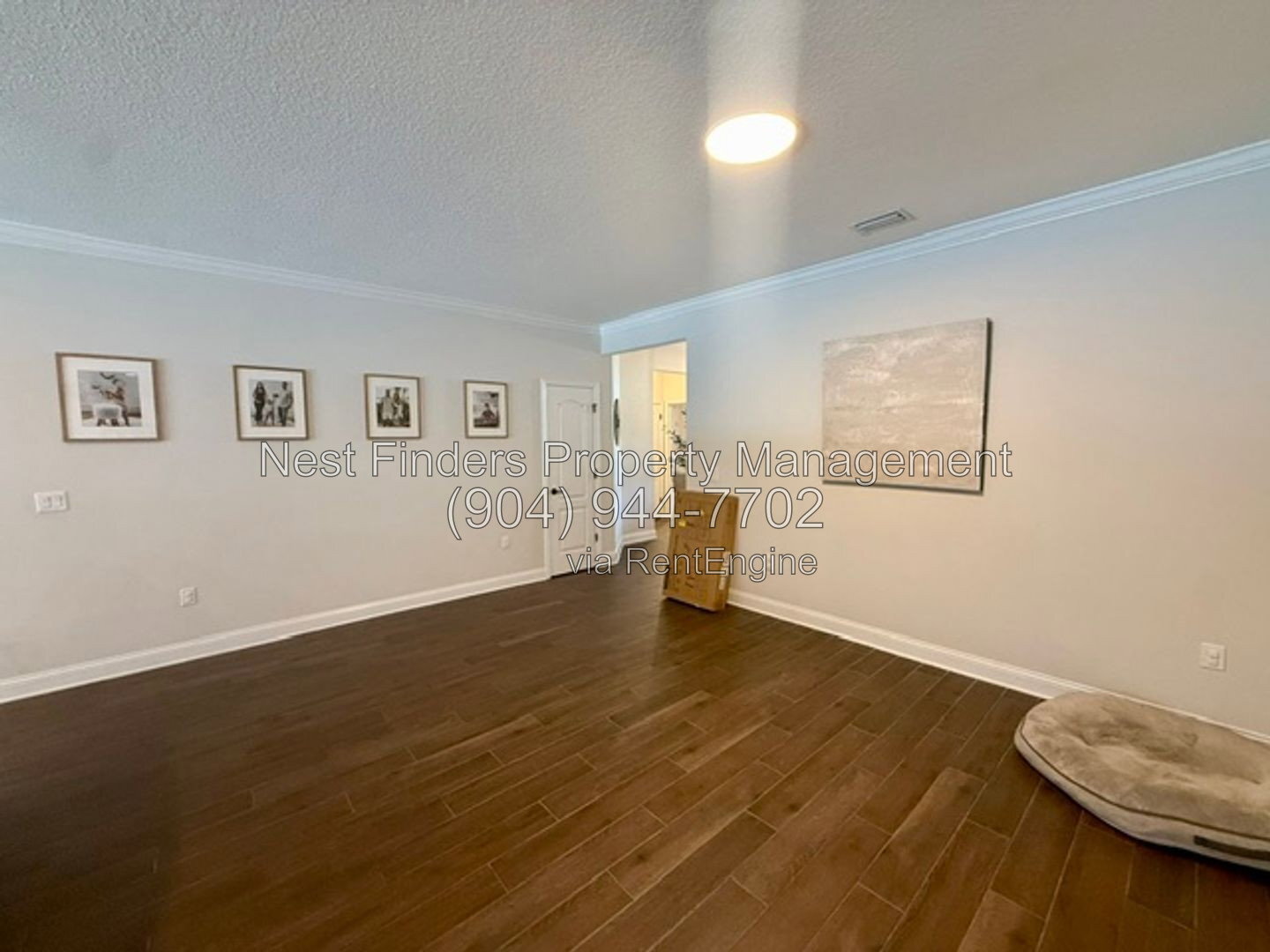 Building Photo - 300 N Shadowwood Dr