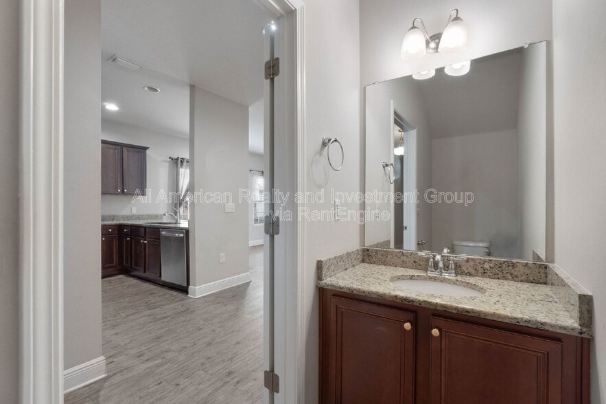 Building Photo - 8827 Little Cormorant Ln