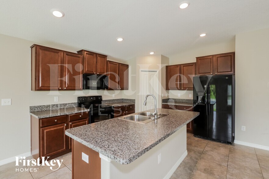 Building Photo - 14616 Scottburgh Glen Dr