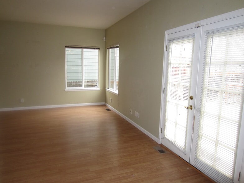 Building Photo - 10761 Cook Ct